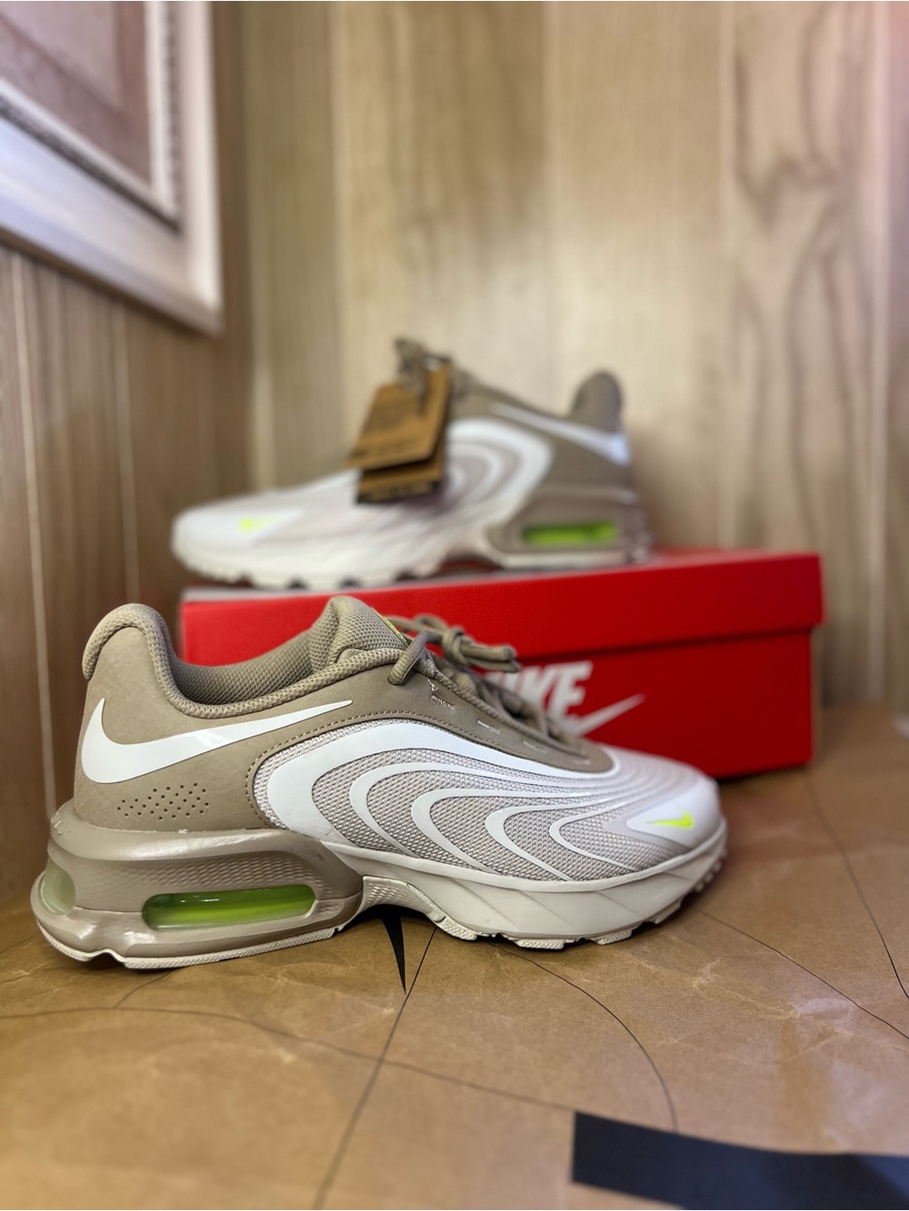Nike Air Max Fire Light Bone Khaki Volt Men’s 10.5 New